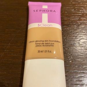 Sephora Collection Clean Glowing Foundation 11